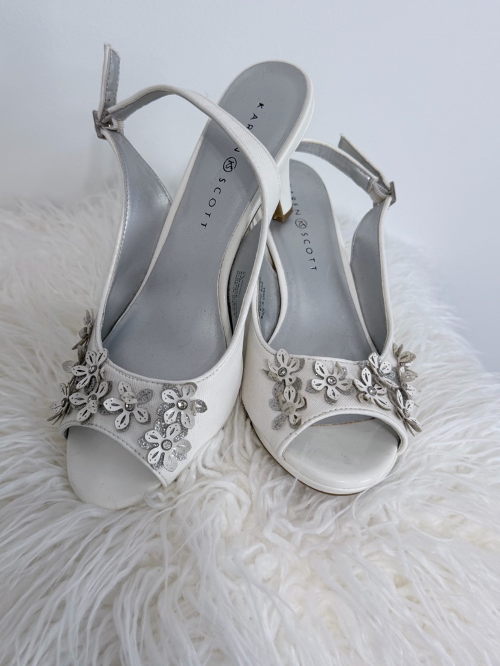 Karen Scott White Floral Peep-Toe Slingback Heels